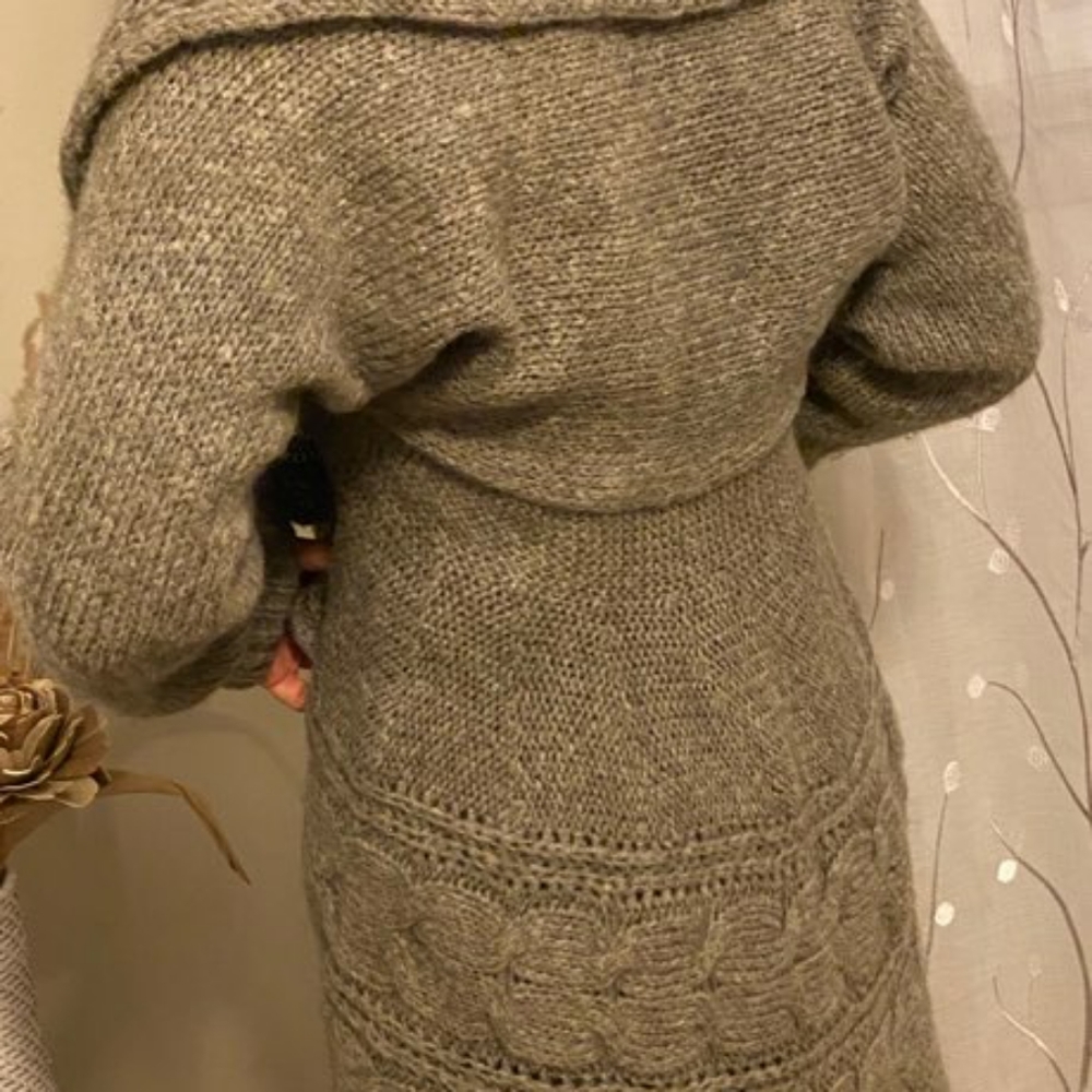 Sweater - Picture 2 of 5